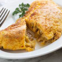 じっくり炒めた玉ねぎが美味しい♪椎茸と玉ねぎのオムレツ