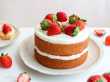 いちごのネイキッドケーキ。バームクーヘンで簡単スイーツ!