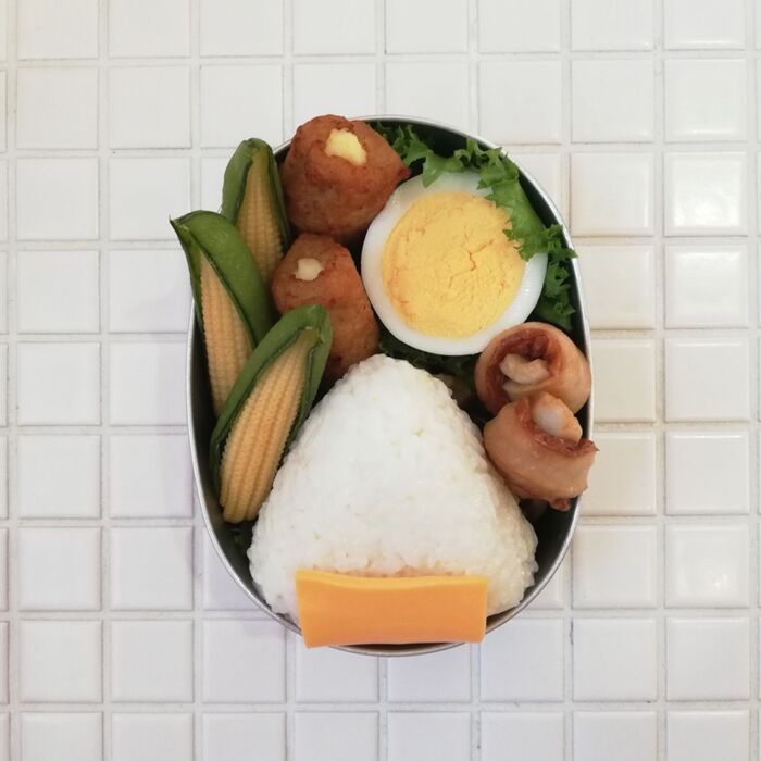 ④お弁当箱に詰めます。