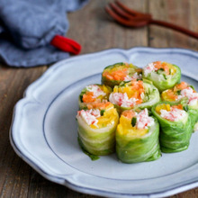 巻くだけで華やか☆レタスの野菜ロール