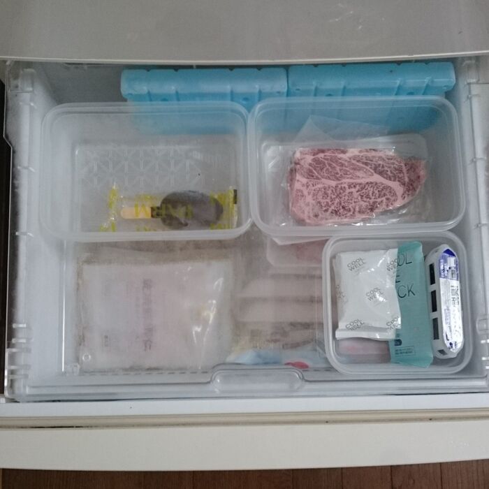 冷凍庫にもZiplocコンテナーを使用。