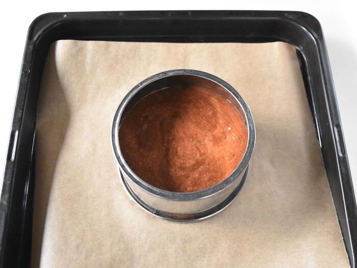 型に流し入れてオーブンで焼いたら完成です!