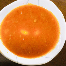 パスタのソースがトマトミートスープに