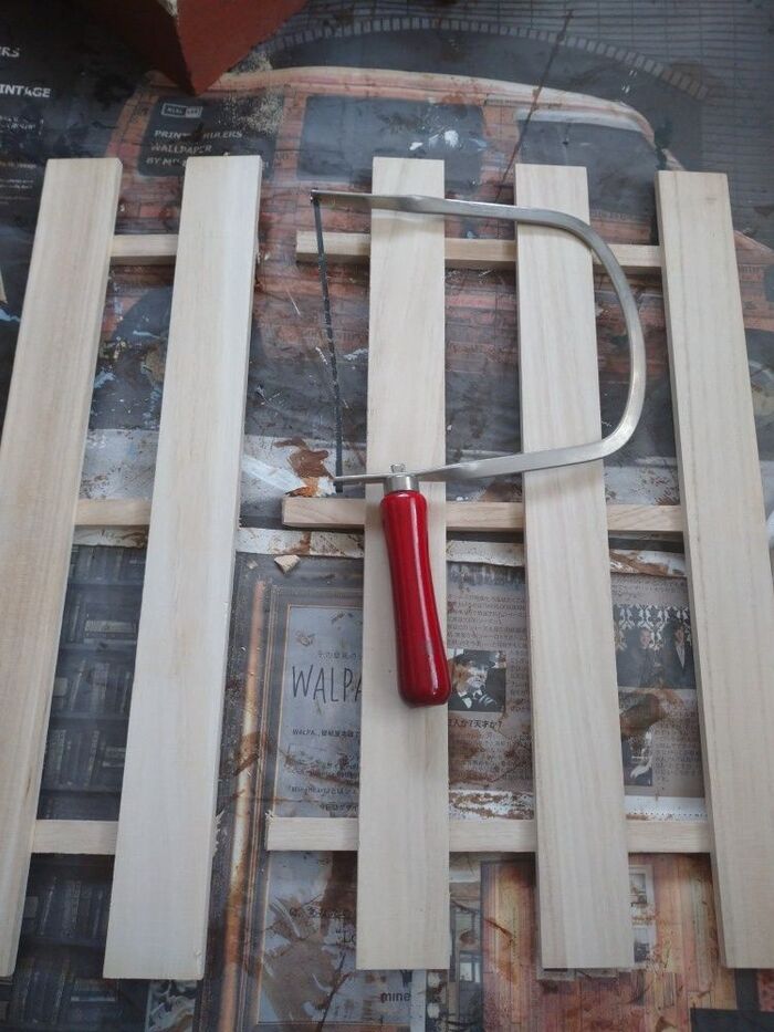 すのこをカットします!