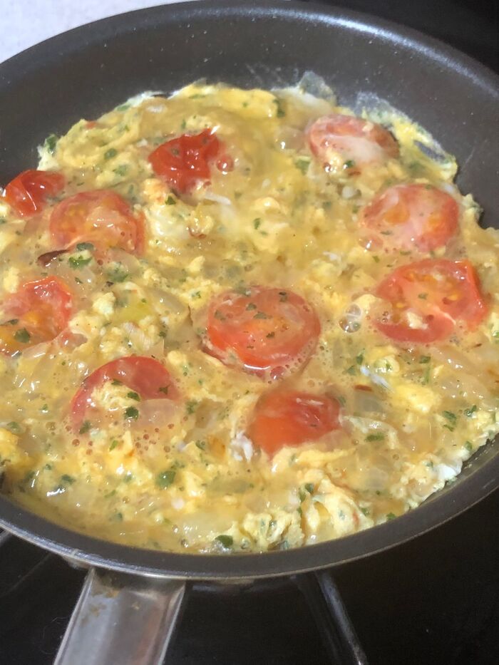 半分くらい火を通す。