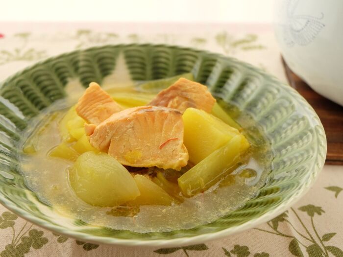 【くらし薬膳】疲労回復からだが喜ぶ☆鮭のサフランスープ~春の薬膳