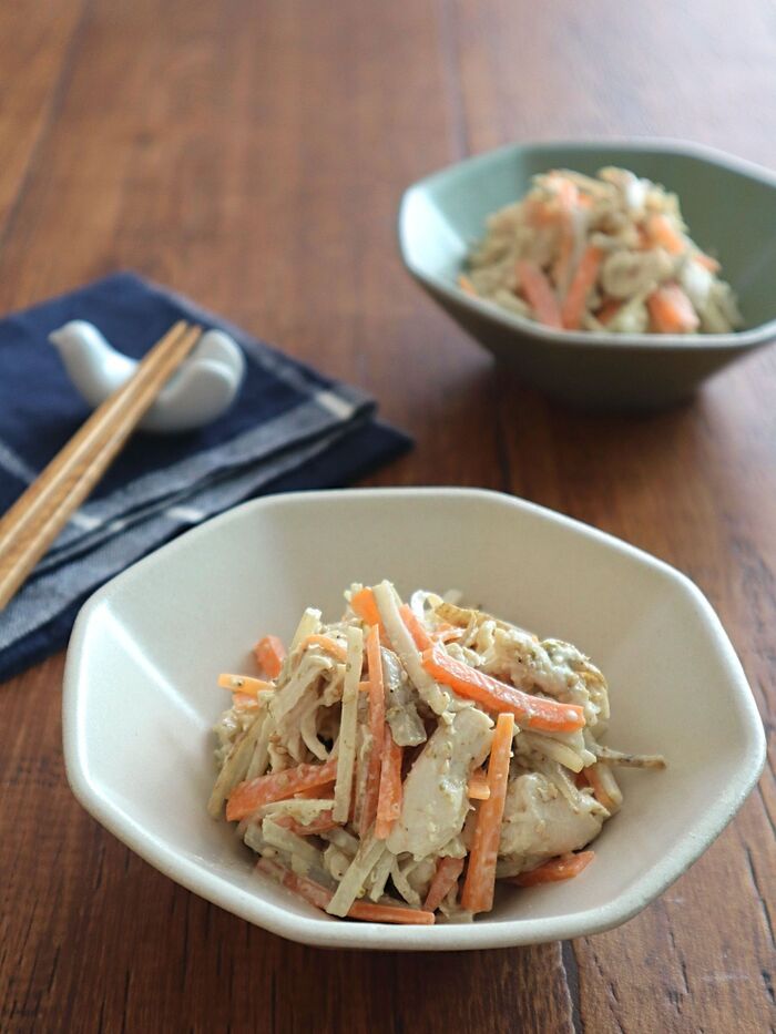 ささみとごぼうの胡麻マヨゆずこしょう和え