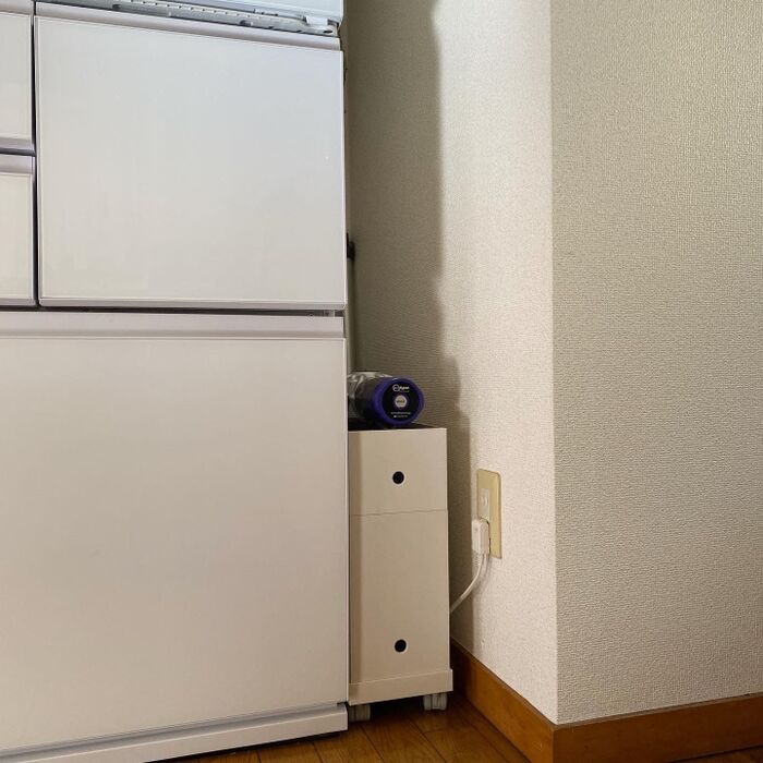 隙間収納で目立たなく