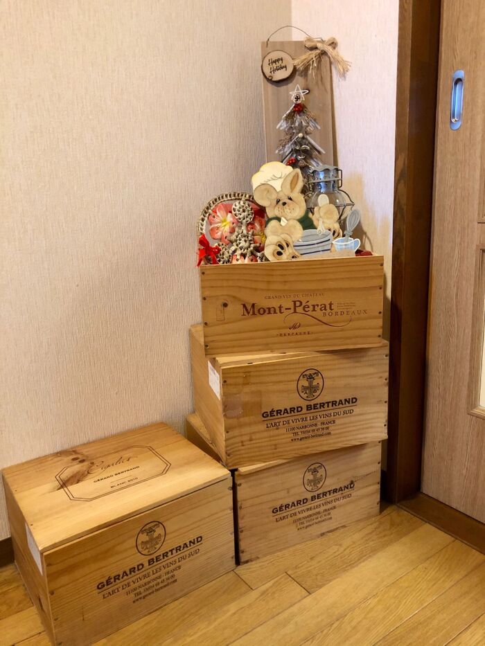 我が家の玄関、、さてさて箱の中身は??