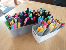 クリアファイルで大量のペンをスマートに収納!