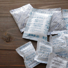 【捨てない暮らし】気休めかも知れない?!すぐには捨てられない…食品乾燥剤のその後