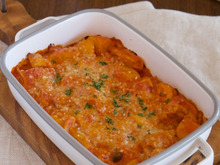 鶏むね肉で大満足♪トマトクリームグラタン