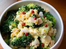 ブロッコリーとゆで卵のタルタルサラダ。【ハムの旨みが隠し味!冬の定番サラダ】