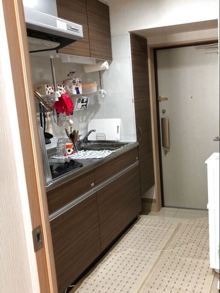 キッチンのシンク下が「引き出し式」と戦う!
