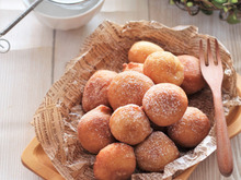 袋の上からもみもみするだけ!材料2つでふわもちドーナツ