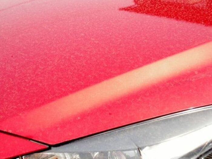 車の花粉汚れの落とし方|落ちないシミの掃除法・車内の掃除法