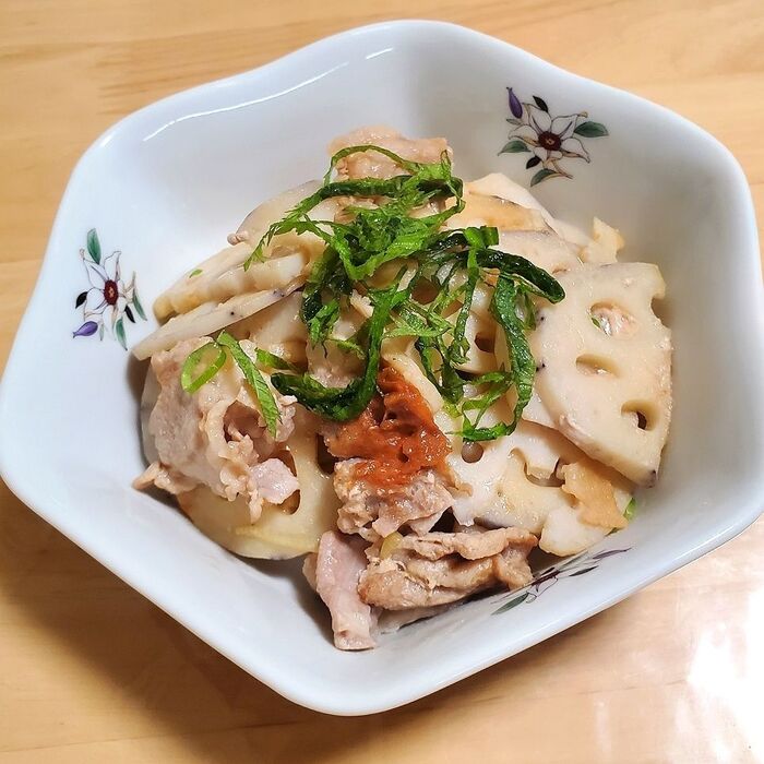 レンジでチンする蓮根の梅しそ和え