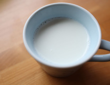 電子レンジで牛乳を温めても膜ができない!拍子抜けするほど簡単なコツとは??