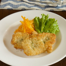 柔らかしっとり♪鶏むね肉の揚げ焼きチキンかつ 子どものお手伝いにもおすすめ