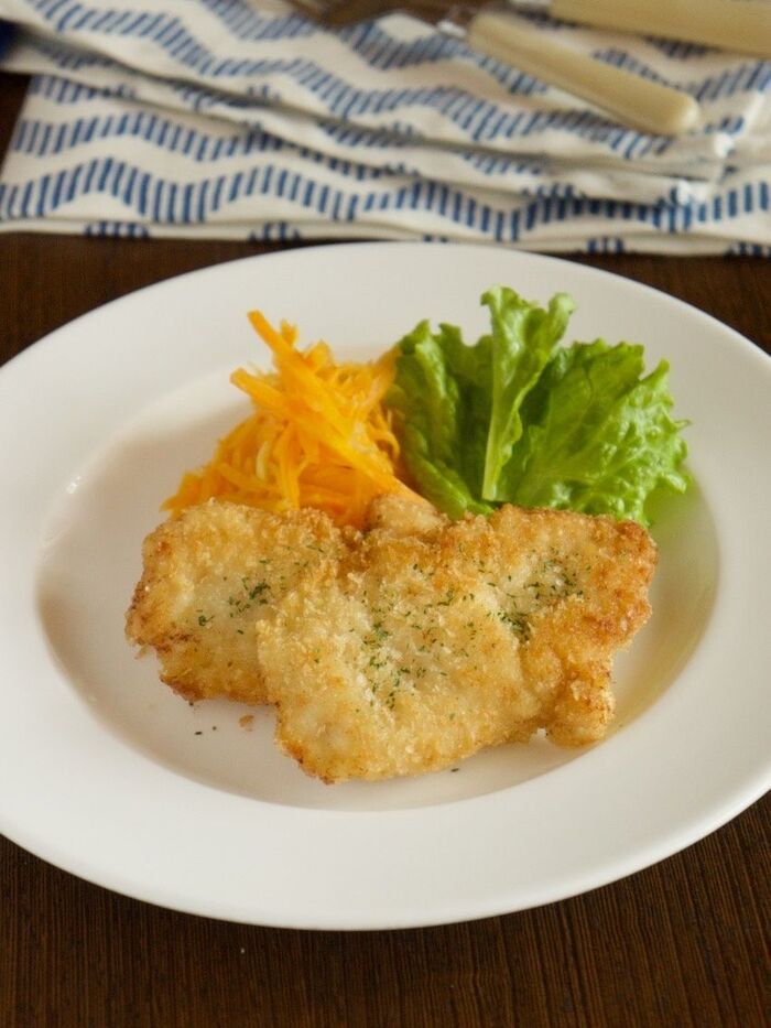 柔らかしっとり♪鶏むね肉の揚げ焼きチキンかつ 子どものお手伝いにもおすすめ