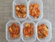 保存容器のニオイ取りがこれで!?身近なもので消臭効果を検証!