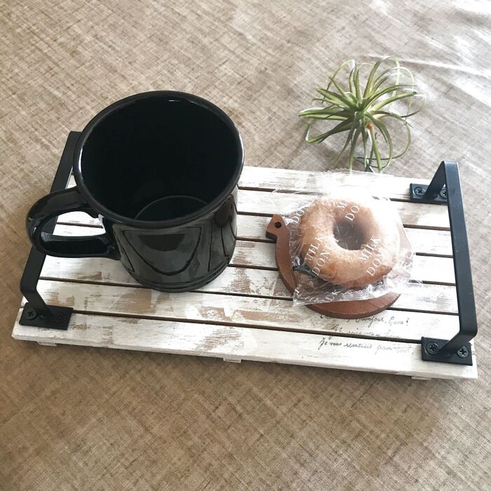 キャンドゥすのこで超簡単DIY!カフェトレイ兼テーブルセンター