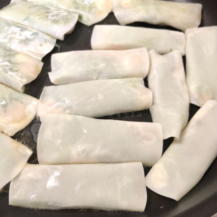 ④閉じ目を下にして蒸し焼き