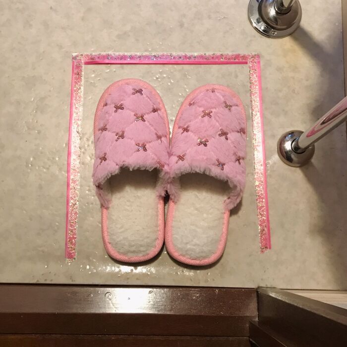 トイレのスリッパを確実に並べる方法!しかもマスキングテープでステキに!