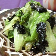 包丁いらずでレンチンするだけ☆ サニーレタスと海苔のナムル
