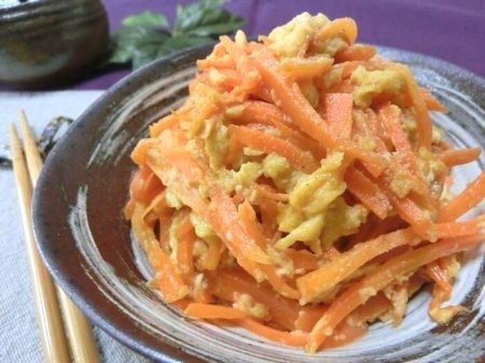冷めても美味しい♪ 味噌バターで人参しりしり