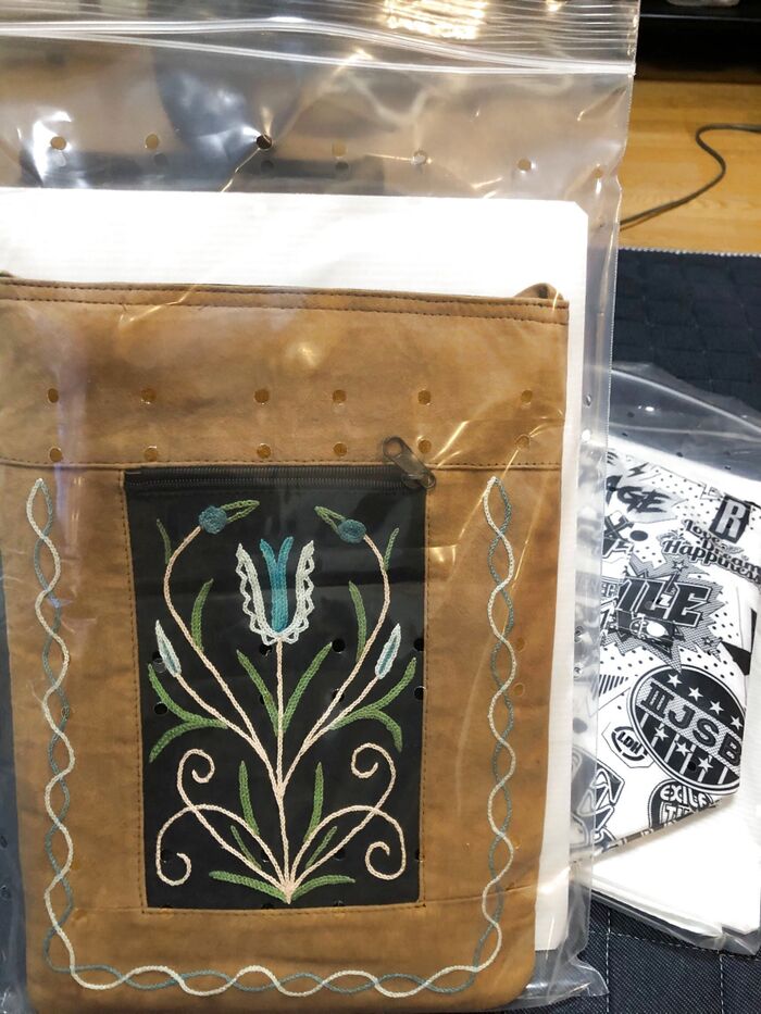 パッと見てわかる鞄の収納(鞄マチが無い編)