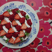 丸ごと苺の Gateau aux Fraise 、10倍返し!!