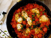 時短で作る♪柔らかしっとり鶏むね肉のトマト煮込み