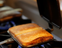 大ブームのホットサンドメーカー♪人気の秘密とはさむだけの簡単レシピをご紹介!
