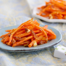 人参とさくらえびの塩炒め☆塩だけで止まらない美味しさ!