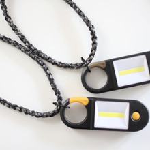 【防災】子供用に追加!100均アイテムをつかって防災用のネックライト作成