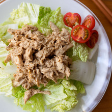 茹で鶏と白菜のバンバンジー風サラダ。【濃厚ごまだれが絡む!白菜もやみつき】
