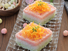 ひな祭りに♪牛乳パックでできる菱餅寿司