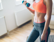 たったの1分だからキツくない♪すきま時間でできる超簡単筋トレとは