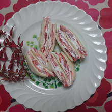 🎈🎉🎂🍰🍭🍬 苺ミルフェサンド、たっぷりstrawberry 🎈🎉🎂🍰🍭🍬