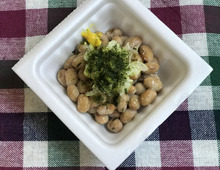 あのイライラが解消!納豆のパックを手を汚さずに開ける裏技