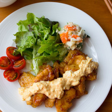 揚げないチキン南蛮。【むね肉でやわらかヘルシー!タルタルソースに隠し味も】