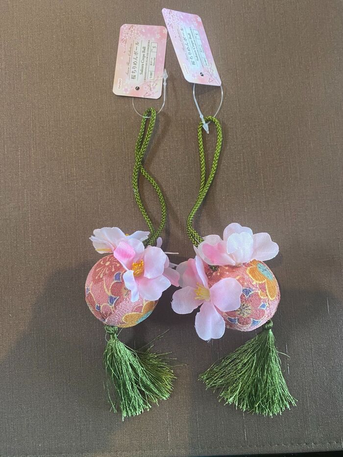 桜ちりめんボール