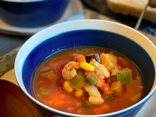 上手に息抜きズボラテク♪冷凍食材とトマトジュース活用でつくる!即席ミネストローネ