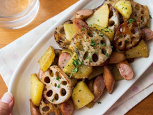 れんこんとポテトとウインナーの塩バター炒め。【子供が喜ぶ組み合わせ!】