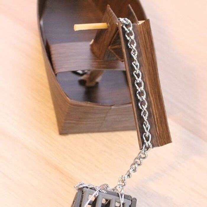 チェーンをぶら下げるパーツ(仕掛けつき)を作るよ !