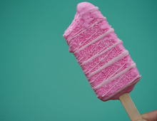 コンビニ&スーパーのお菓子マニアが選ぶ!新作アイスおすすめランキング