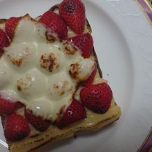 🍓チックな、モッツアレラスライス toast 🍓一会