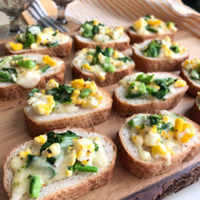 【春を感じるパンレシピ】レンジで簡単☆菜の花のチーズエッグブルスケッタ