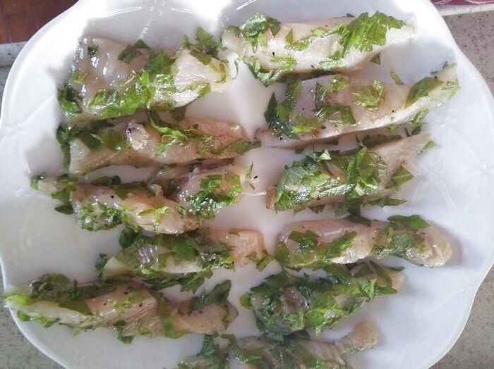 大葉を肉につける
